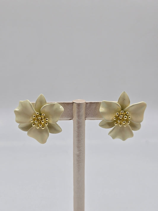 Yellow Dust Flower Earring