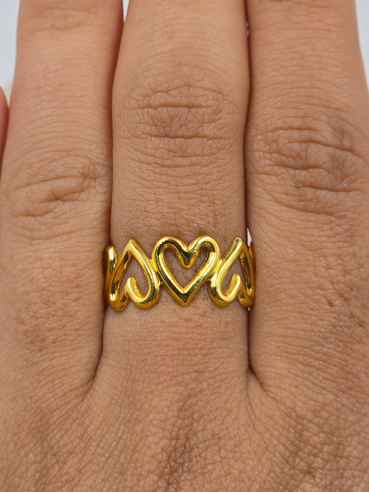 O - Gold Heart Ring