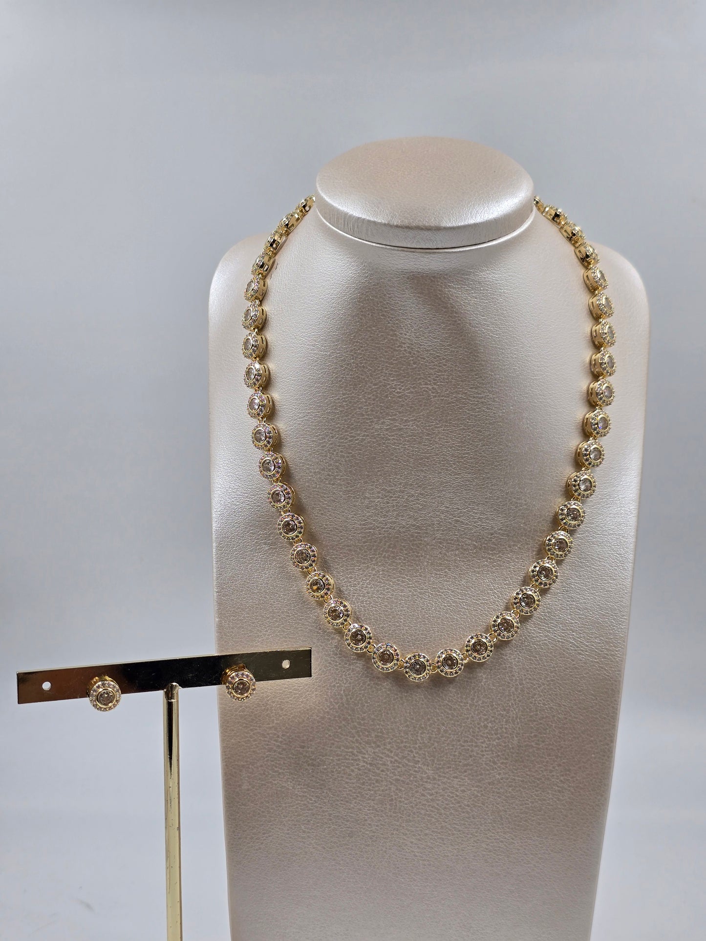 C - Elegant Golden Set