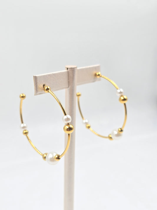 A - Gold and Pearl Hoople