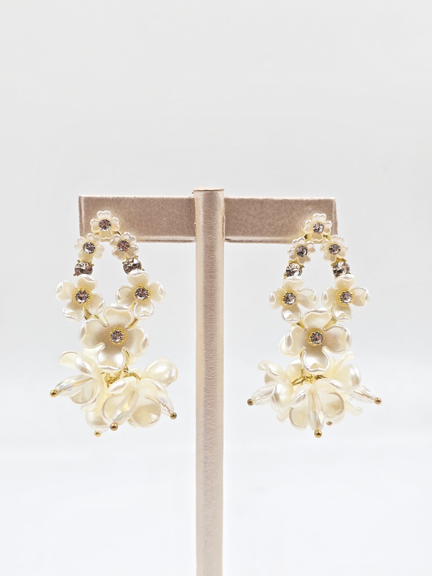 N - White Flower with Diamond Earring