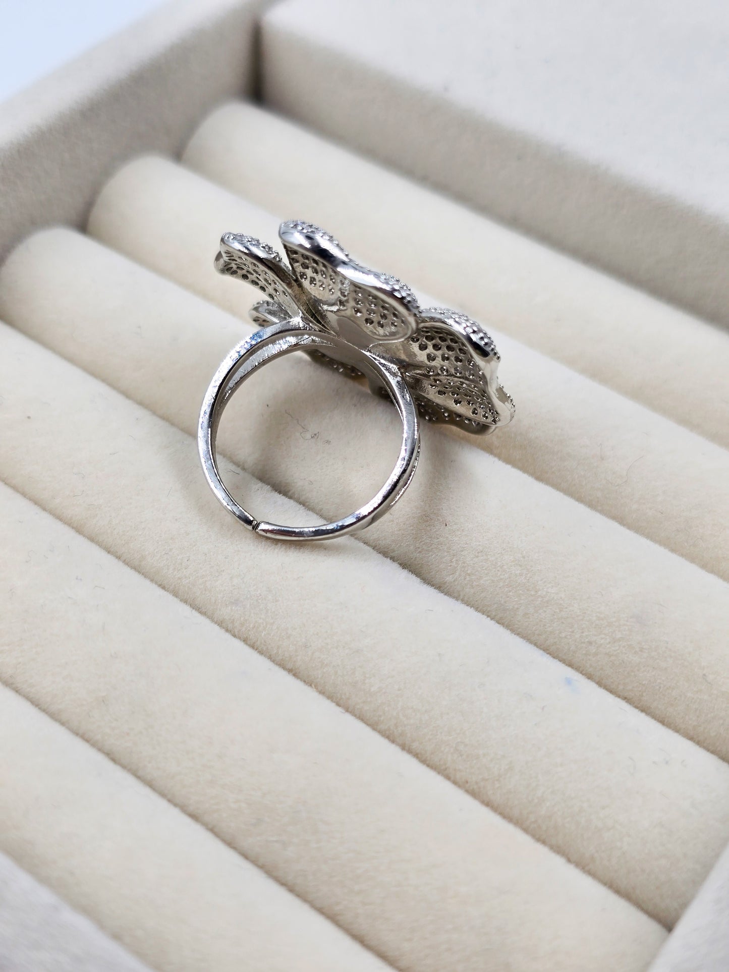Statement Flower Ring
