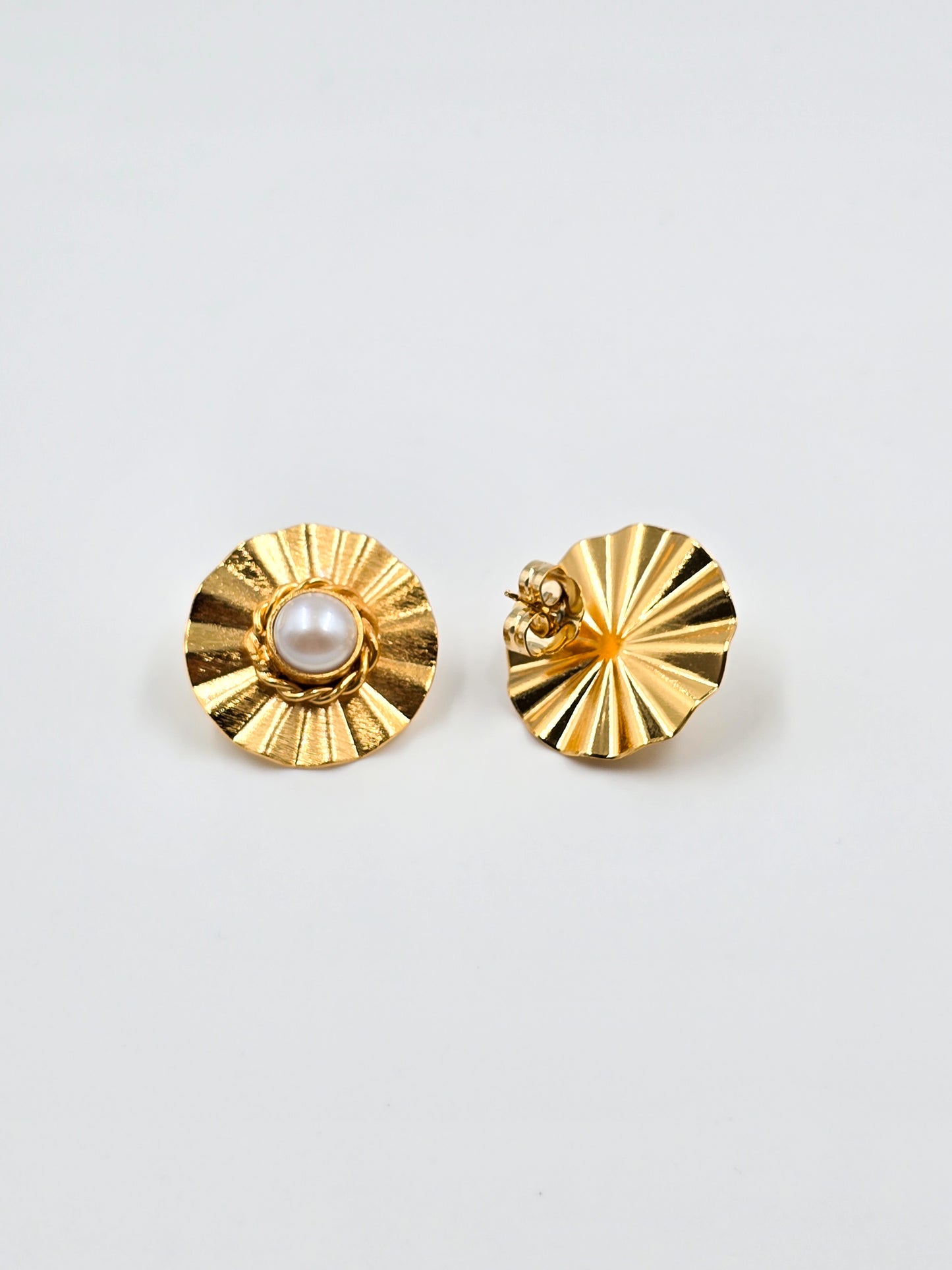Soleil Pearl Studs Earrings
