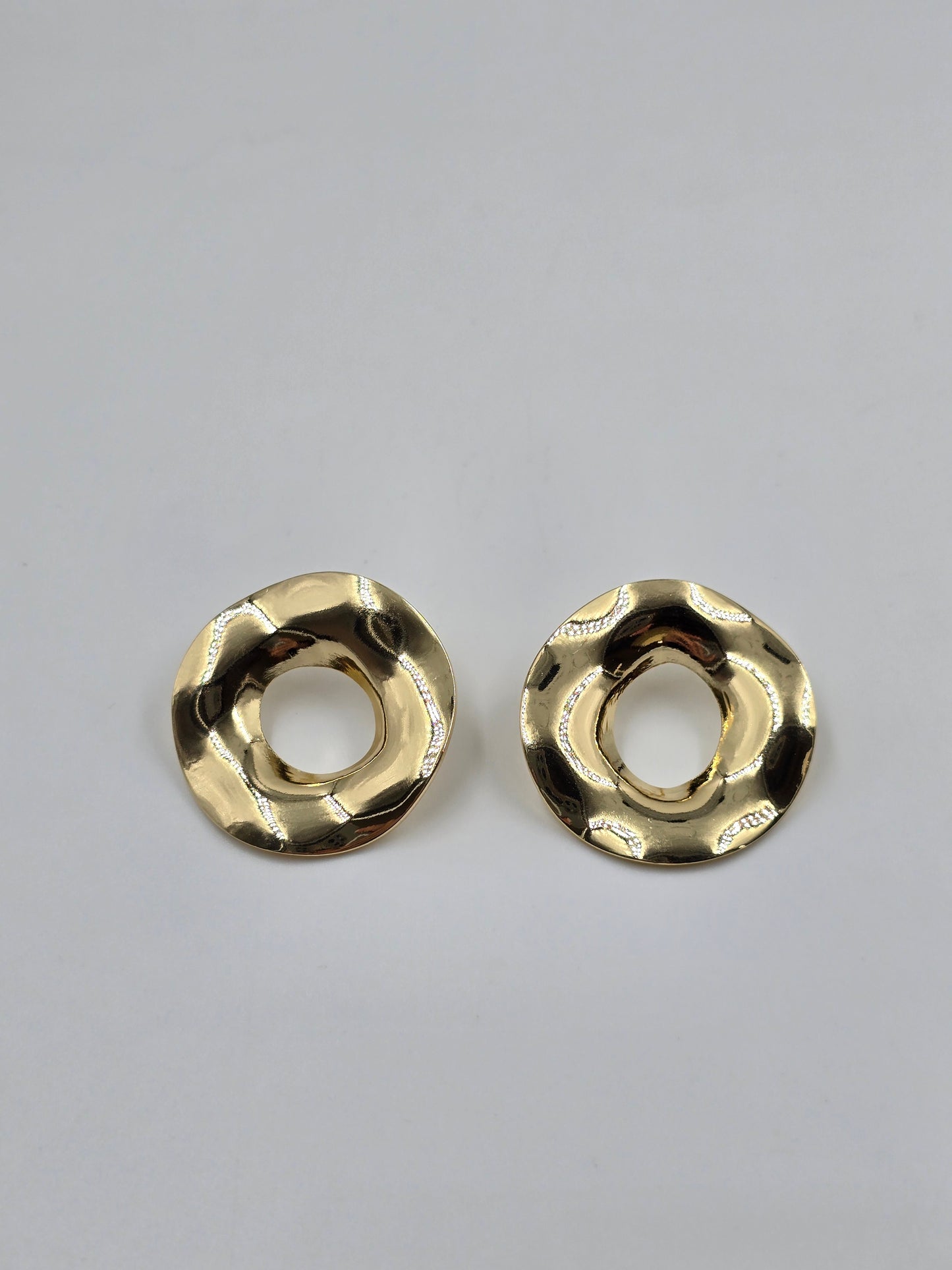 Circle Wavy Earrings