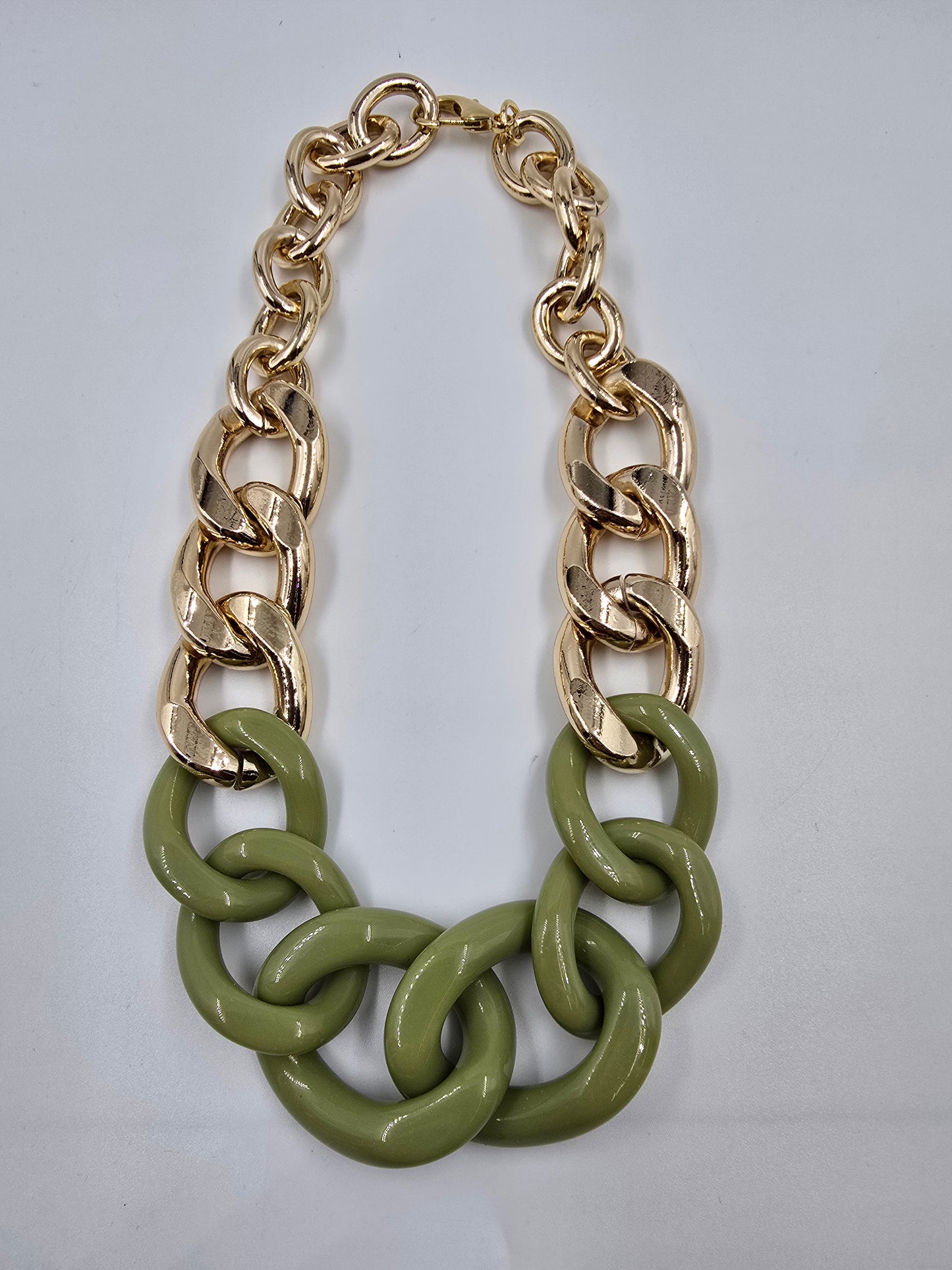 C - Bold Chain Necklace