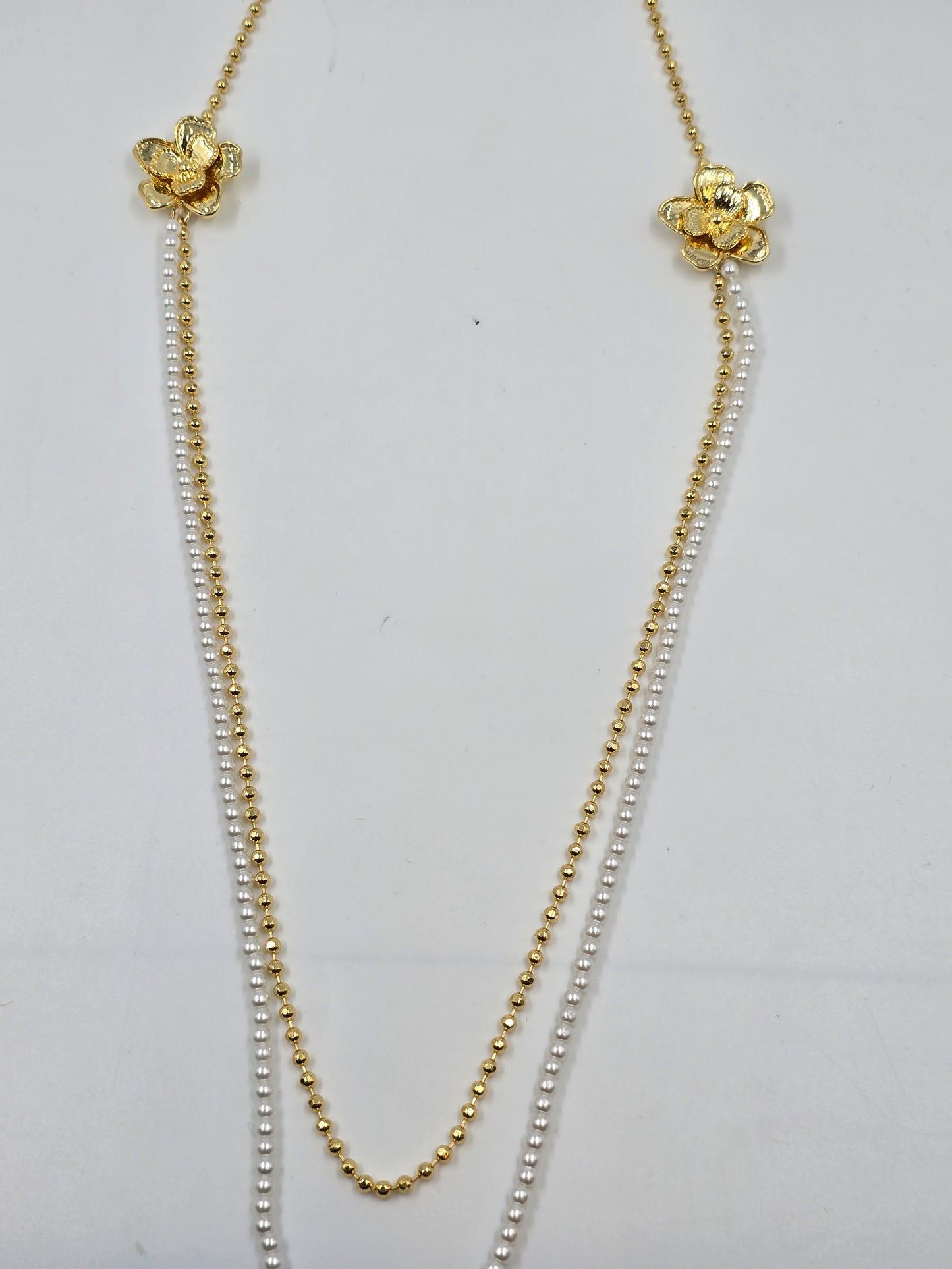 C - Bobble Necklace Gold and White