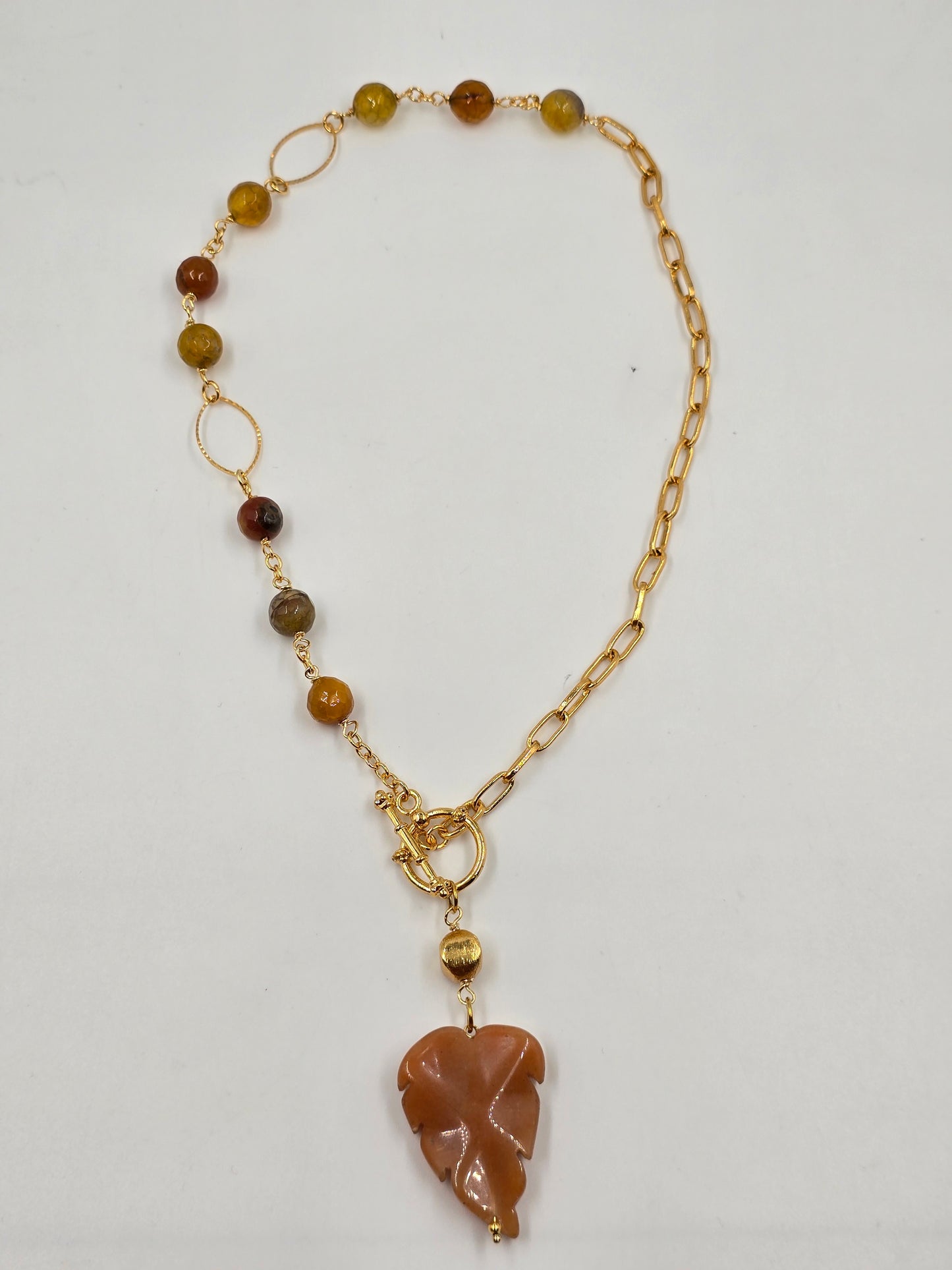 O - Short Classic Colored Necklaces