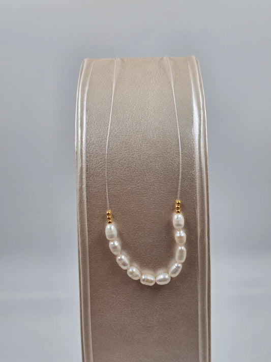 O - Simple Pearl Necklace