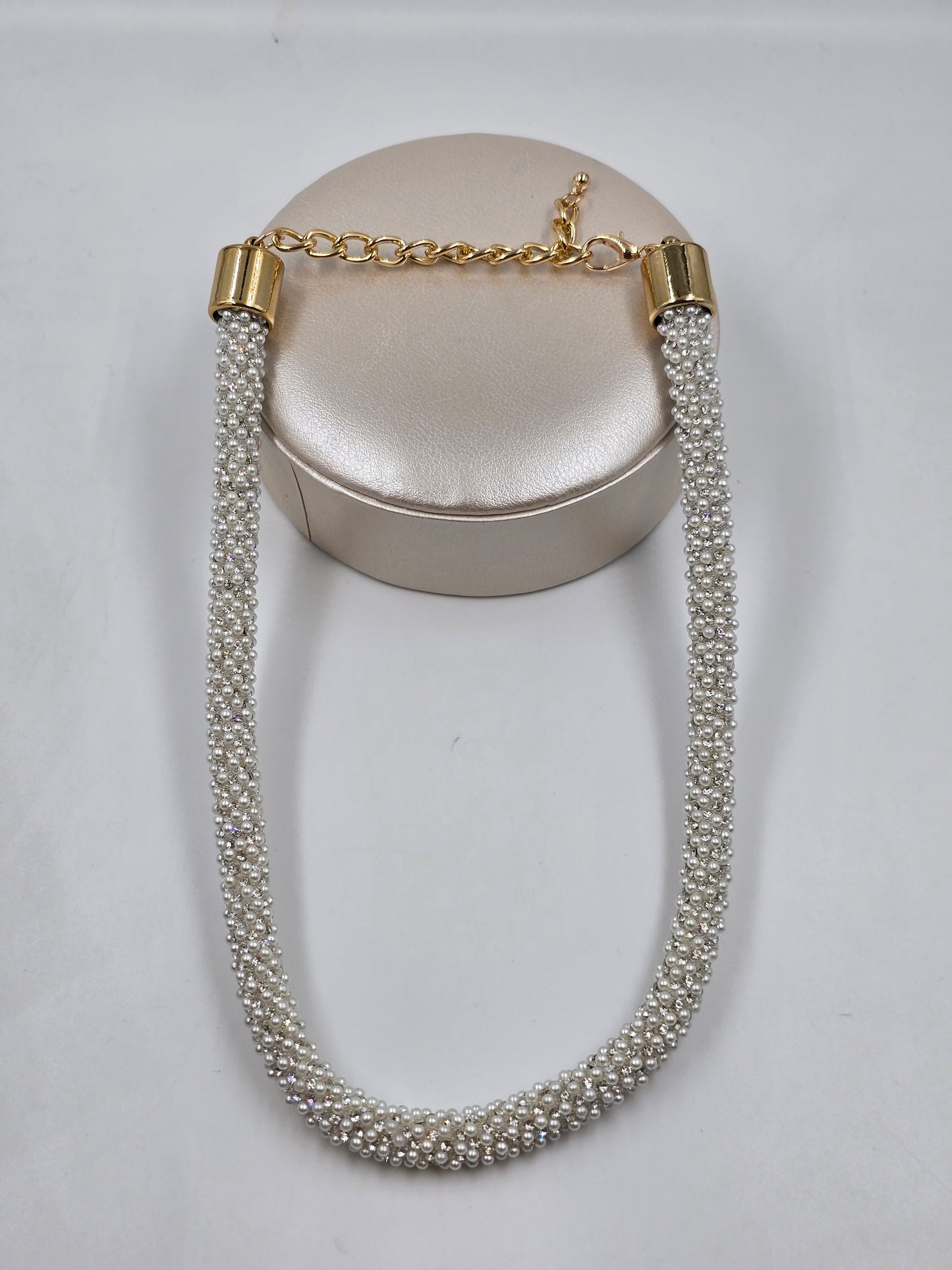 N - Statement Pearl Set