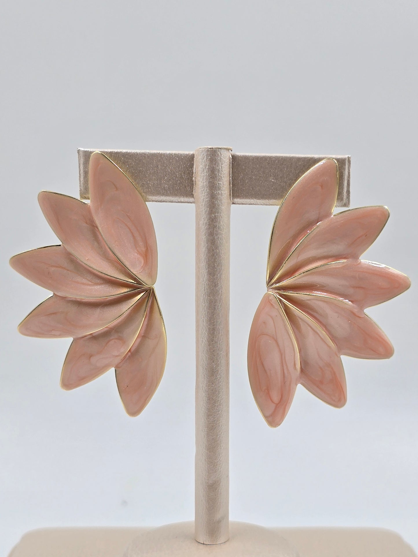 O - Half Flower Earrings