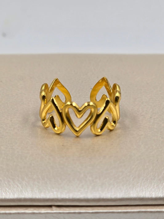 O - Gold Heart Ring