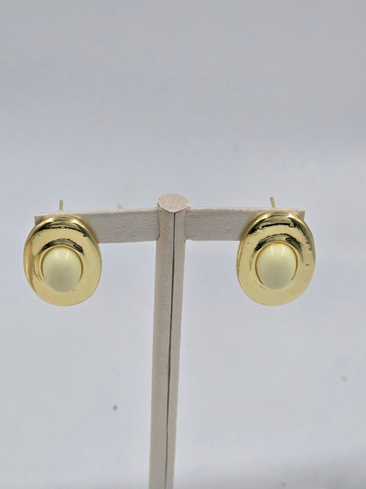 O - Oval Earrings with White Stone