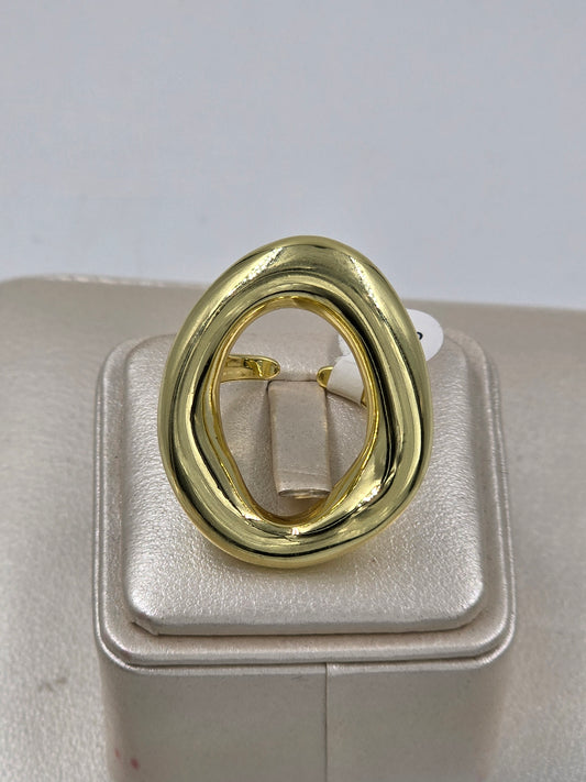 O - Gold Round Ring