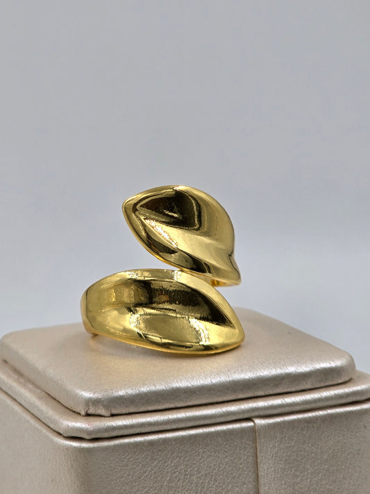 O - Two Leaves Ring