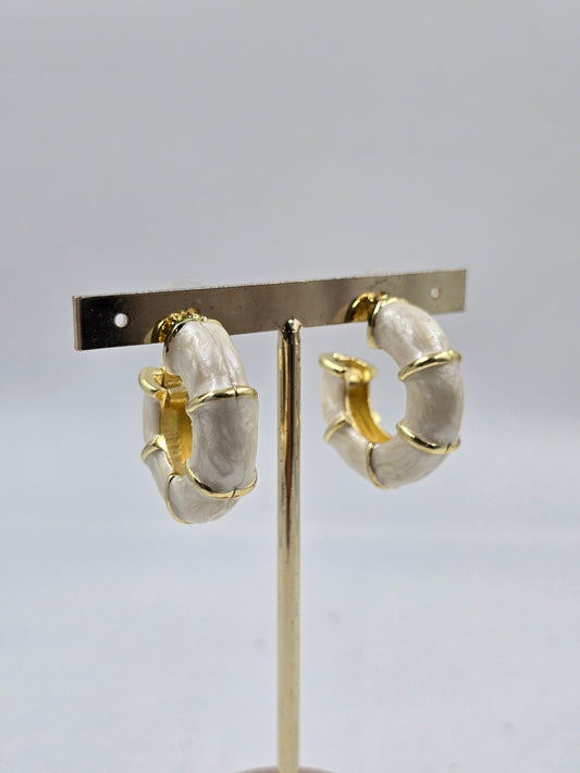M - Medium Hoops