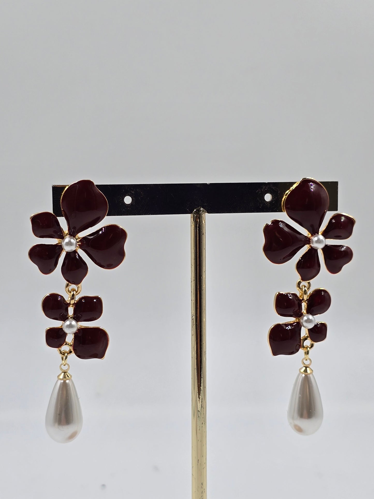 M - Dangling Flower with Pearls Earrings