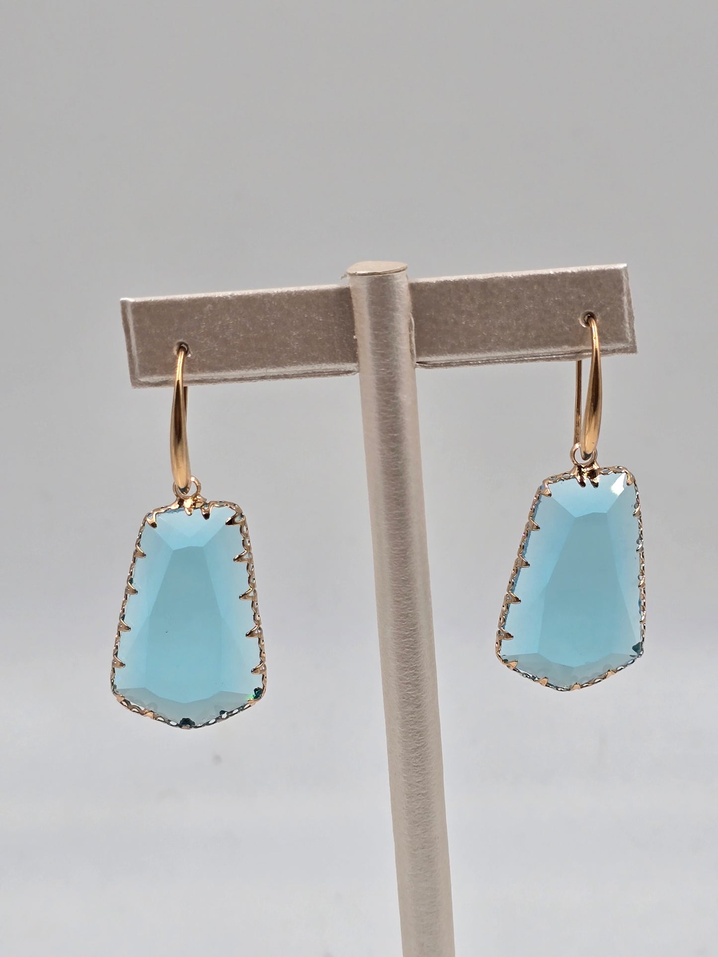 N-Claw-Set Crystal Drop Earrings