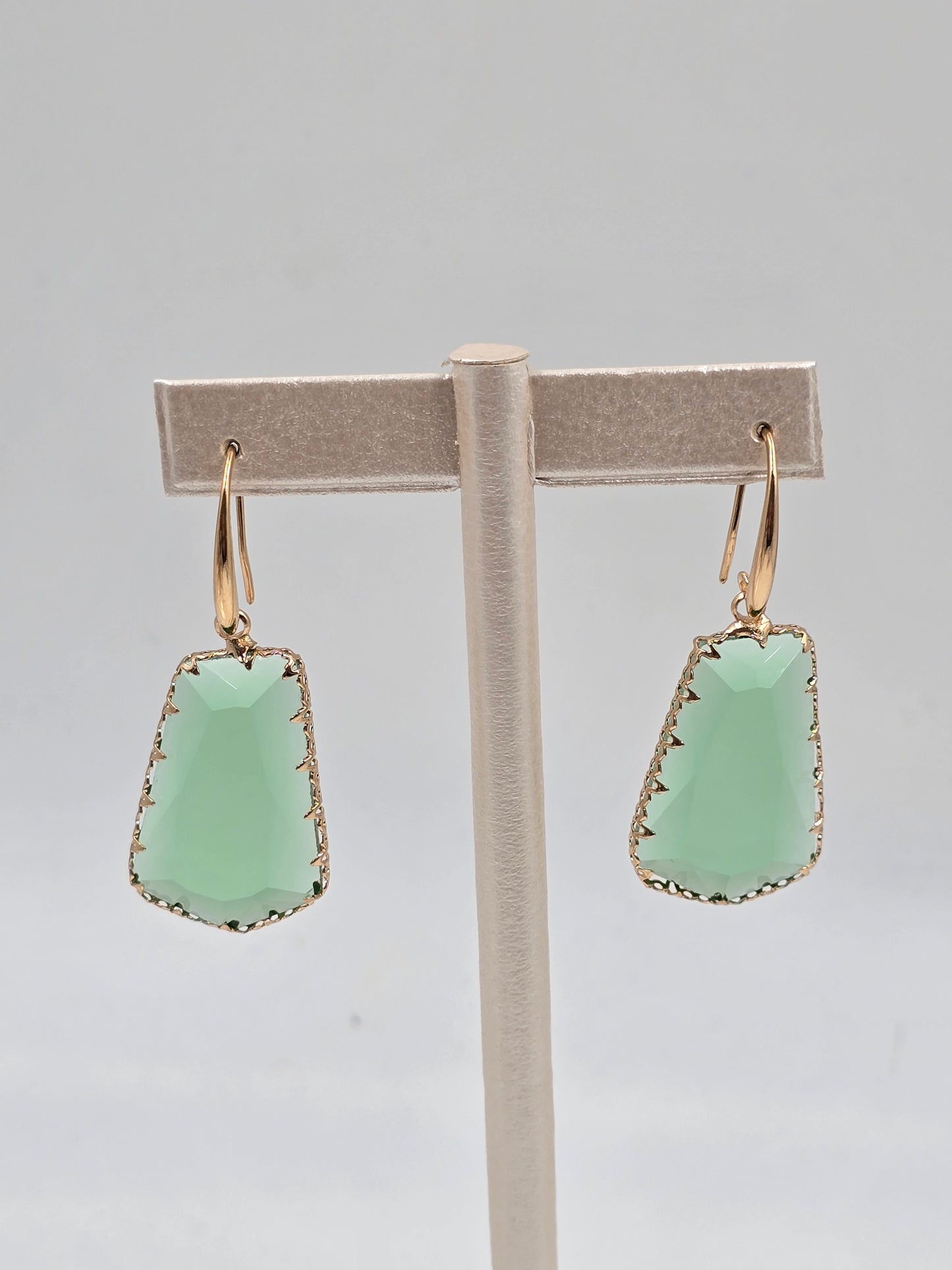 N-Claw-Set Crystal Drop Earrings