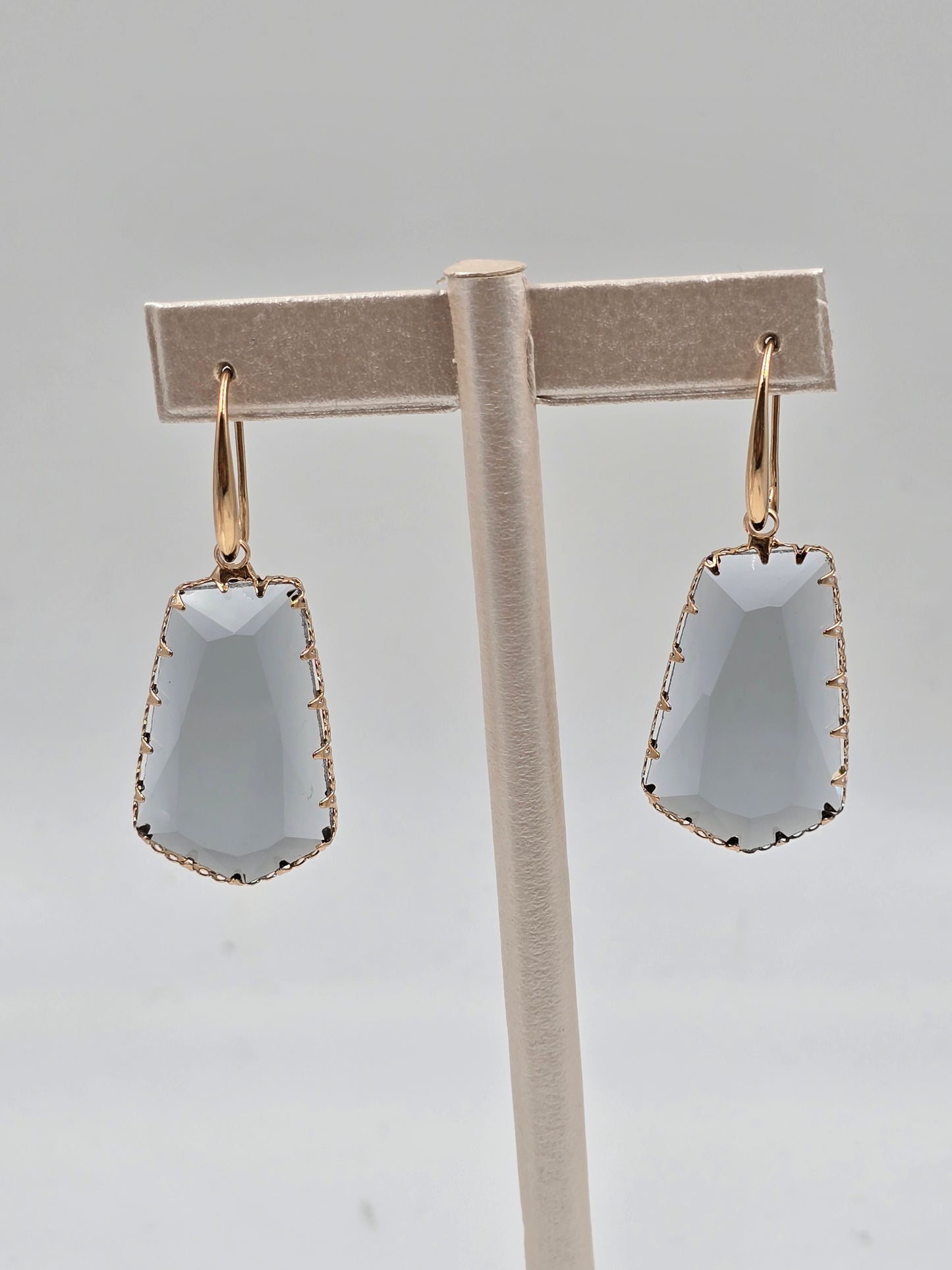 N-Claw-Set Crystal Drop Earrings