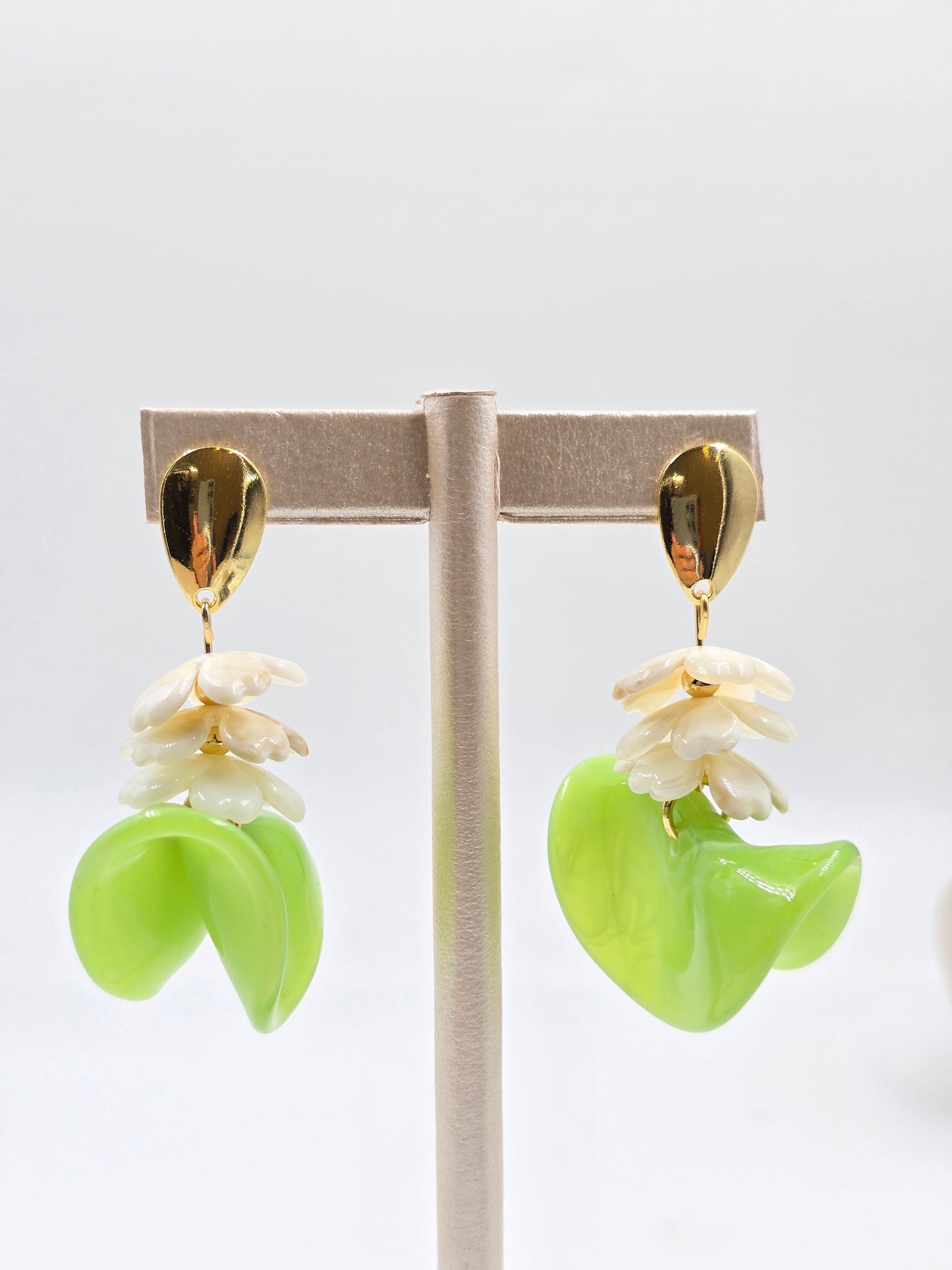 N - Pair of Floral Earrings