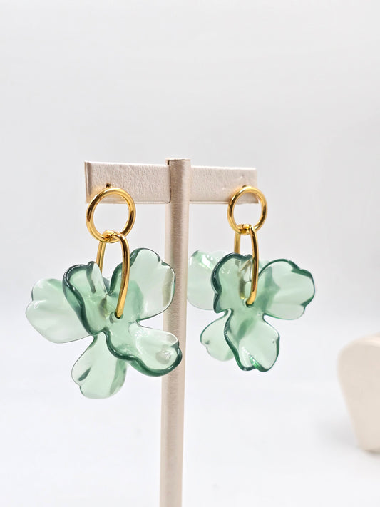 N - Clover-shaped earrings with gold hooks