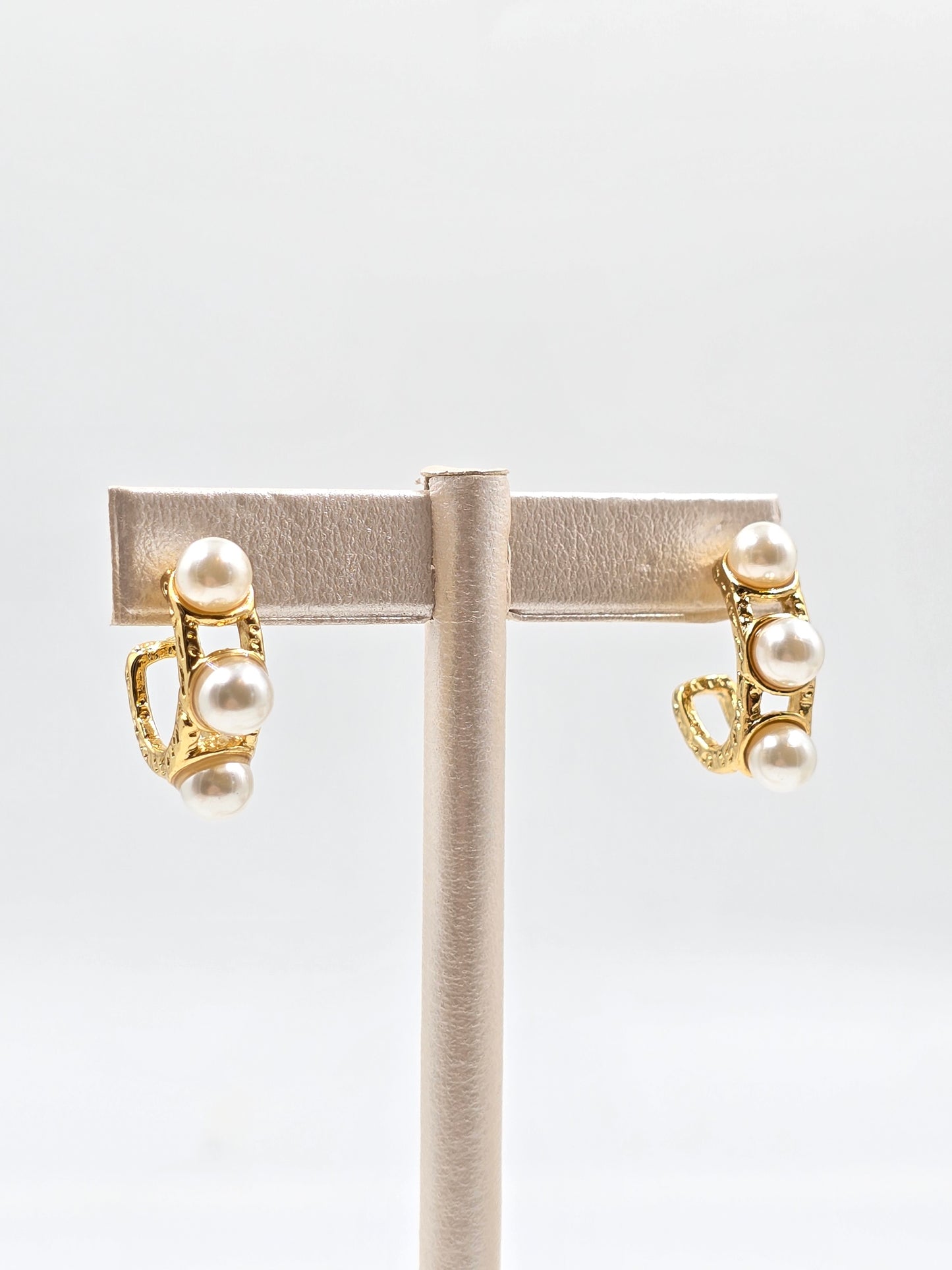 N - Golden Pearl Earring