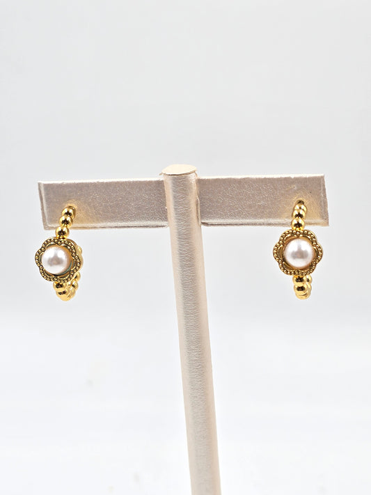 N - Gold earrings with gemstones