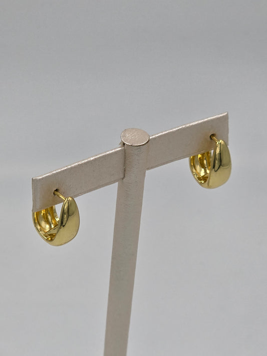 N - Classic Small Golden Chunky Hoops