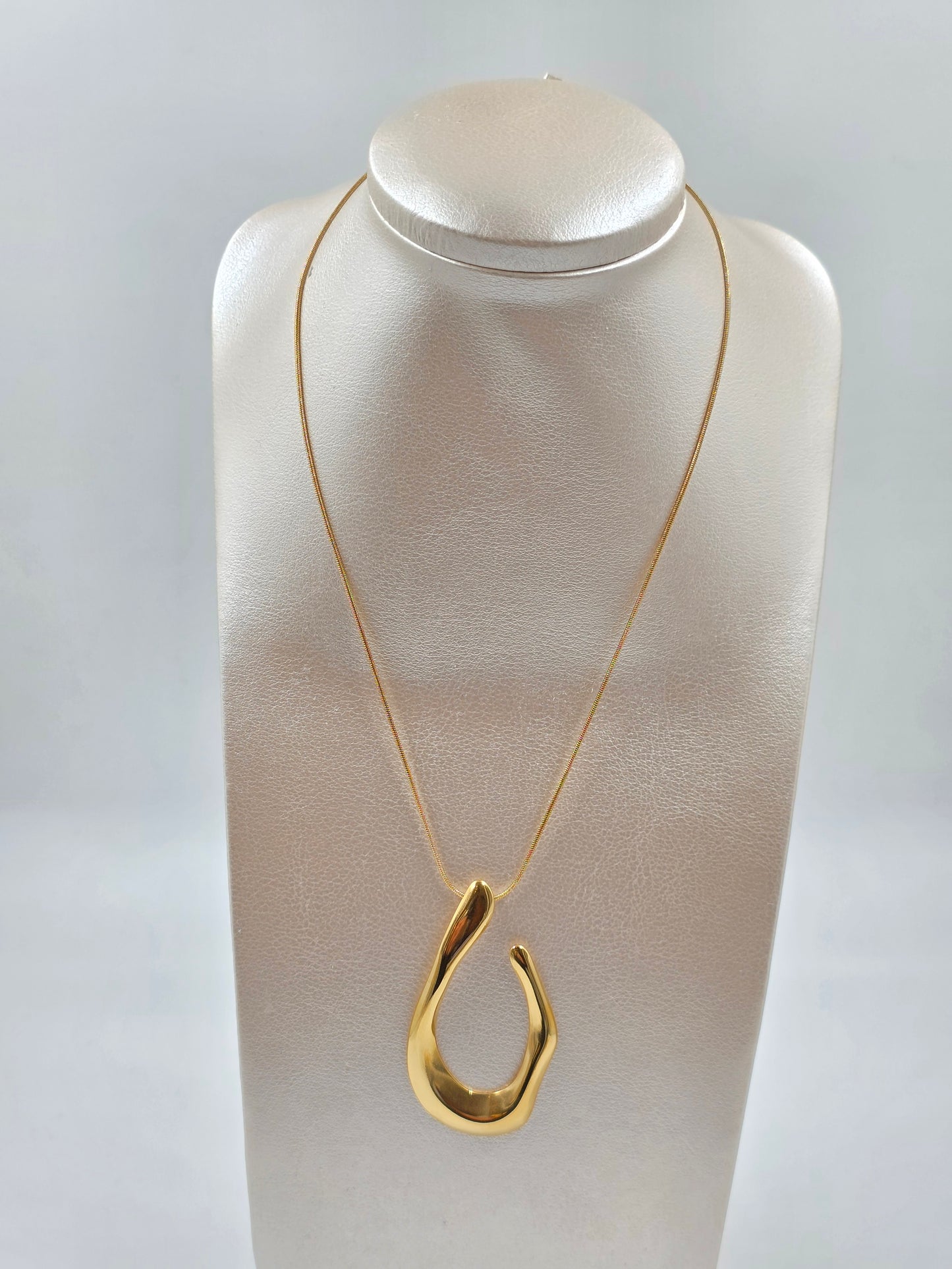 A - U Shaped Golden Set