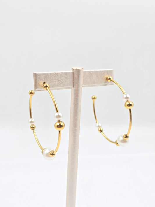 A - Gold and Pearl Hoople