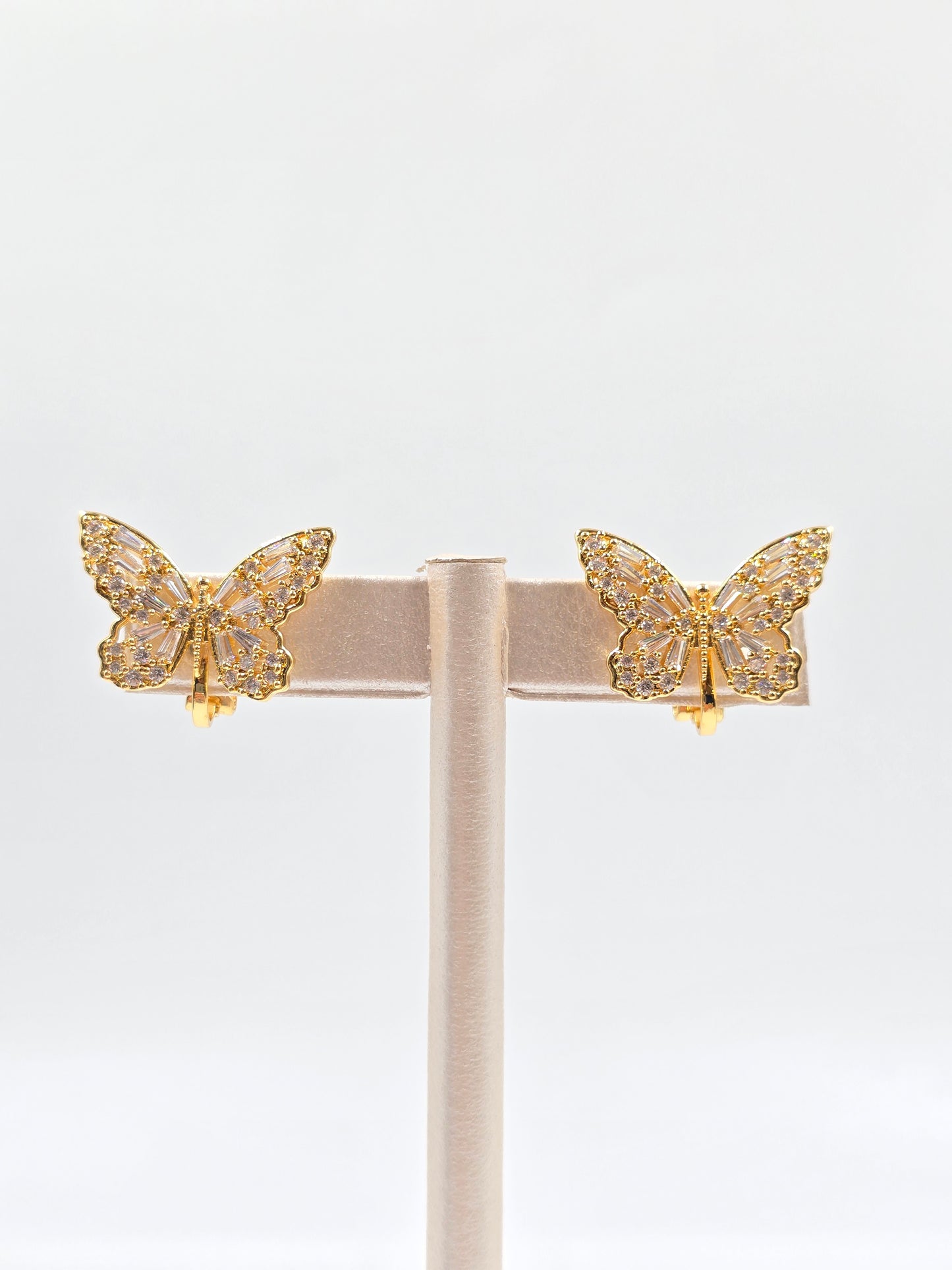 CR - Clap Earring