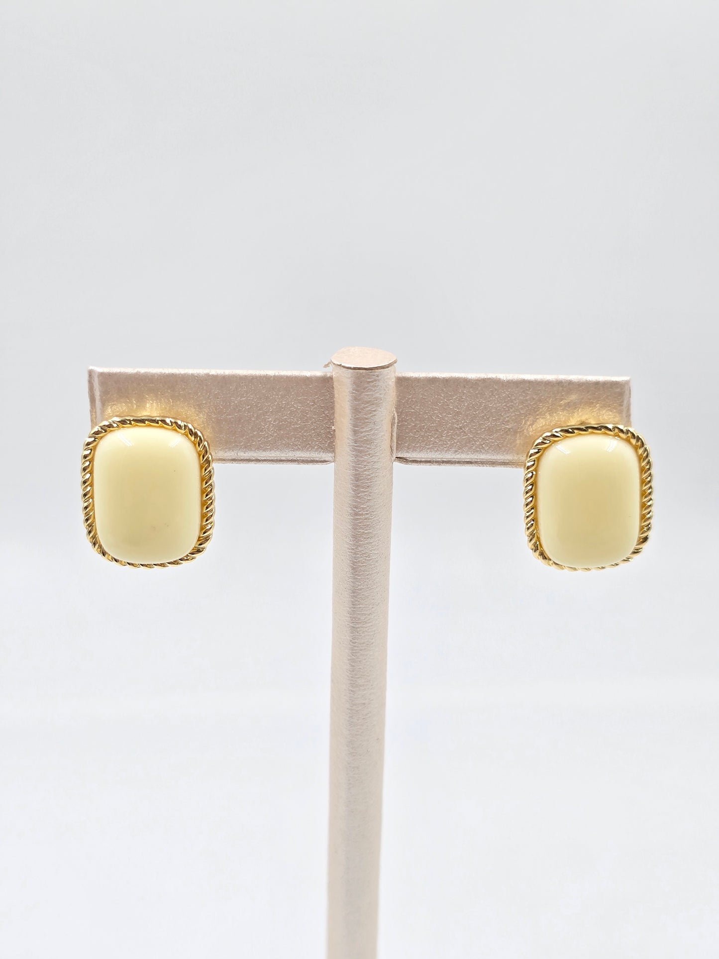 C - Classic Earring