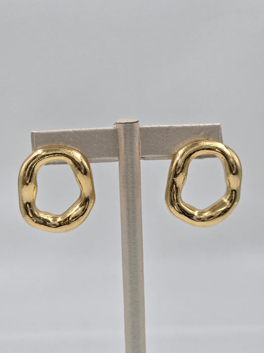 C - Oneven Circle Gold Earring
