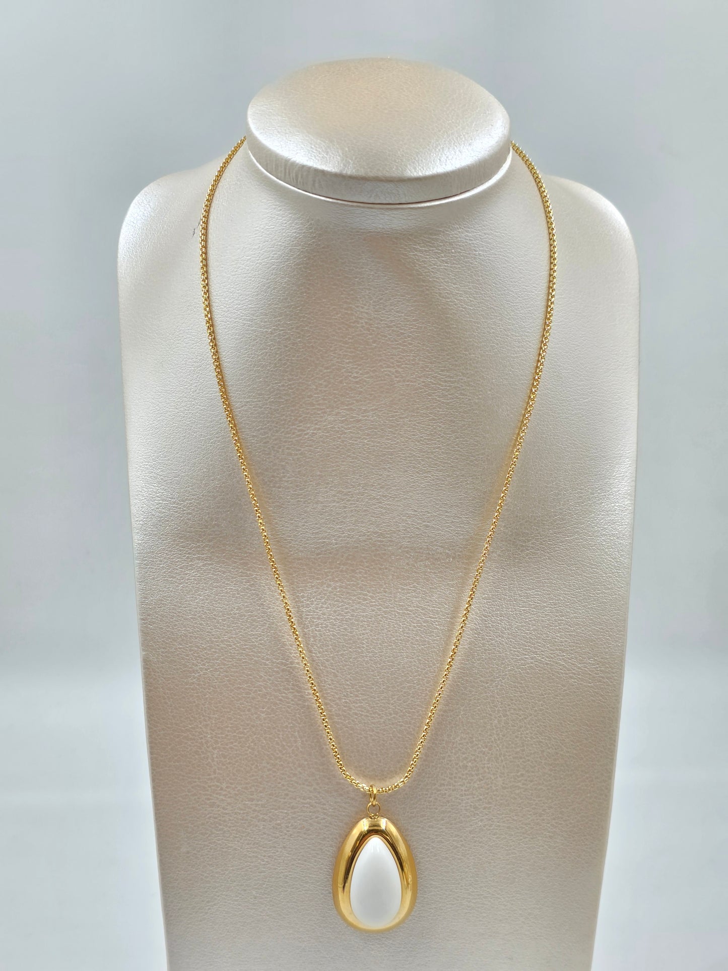 C - Gold Chain Necklace One Pendant