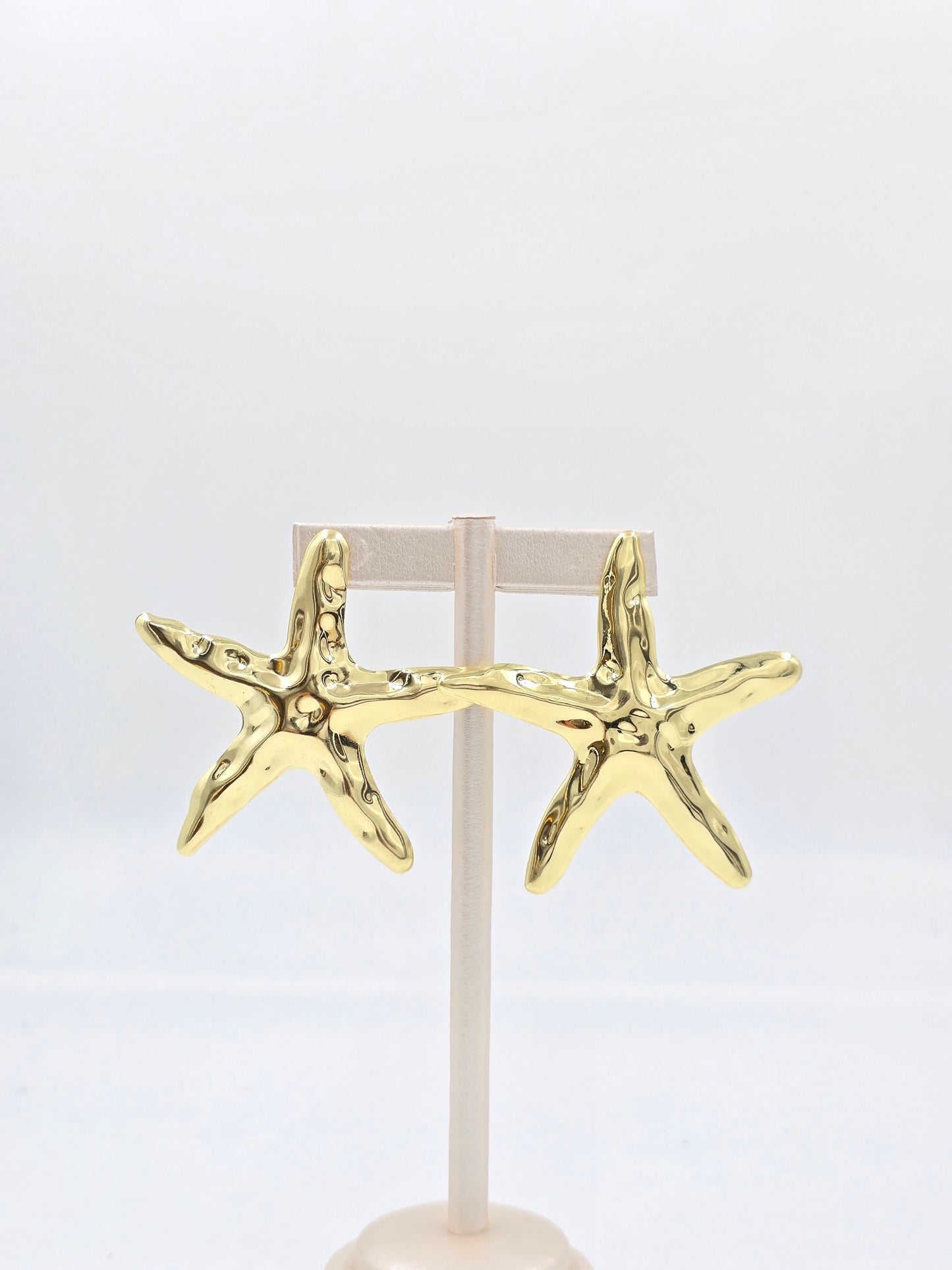 C - Gold Starfish-Shaped Stud Earrings