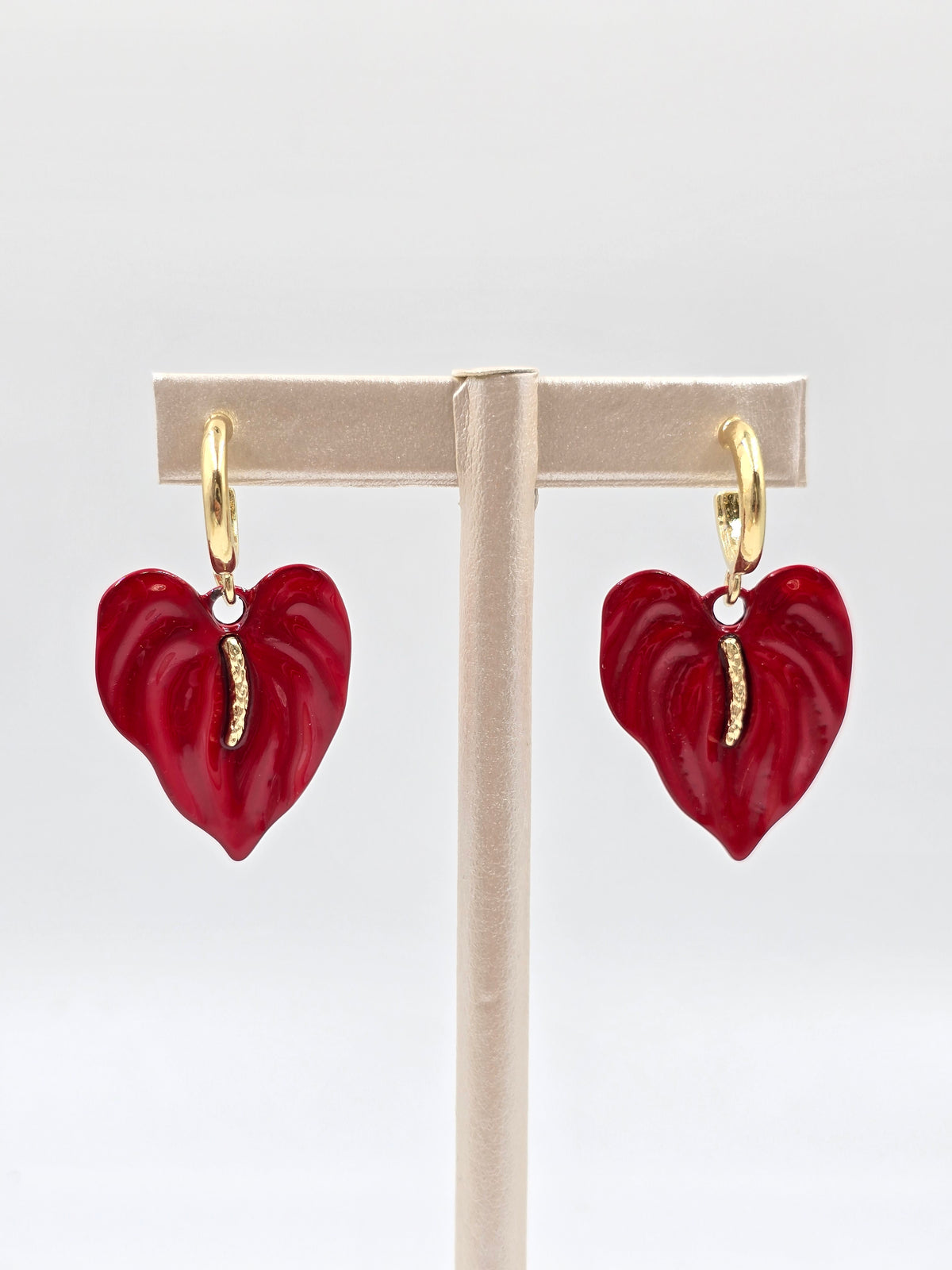 O - Red Heart Leaf Earring