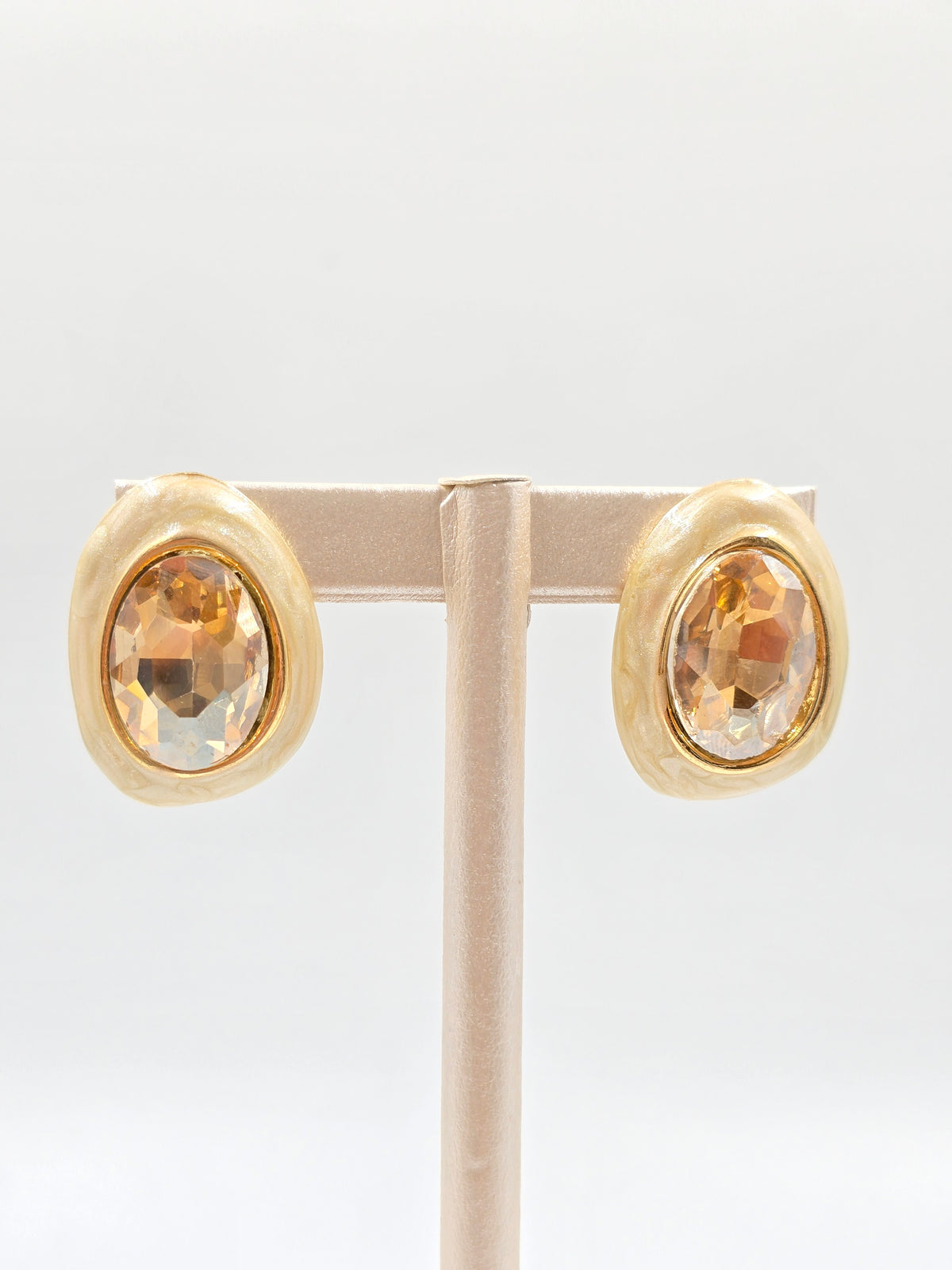 O - Beige with Amber Gemstone Set