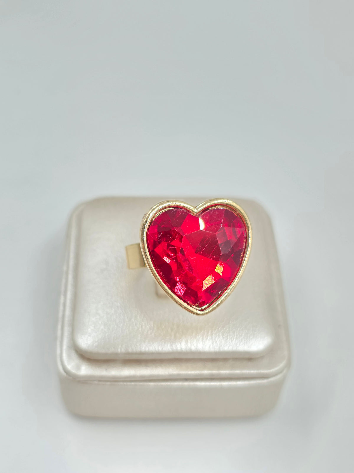 O - Gemstone Heart Ring
