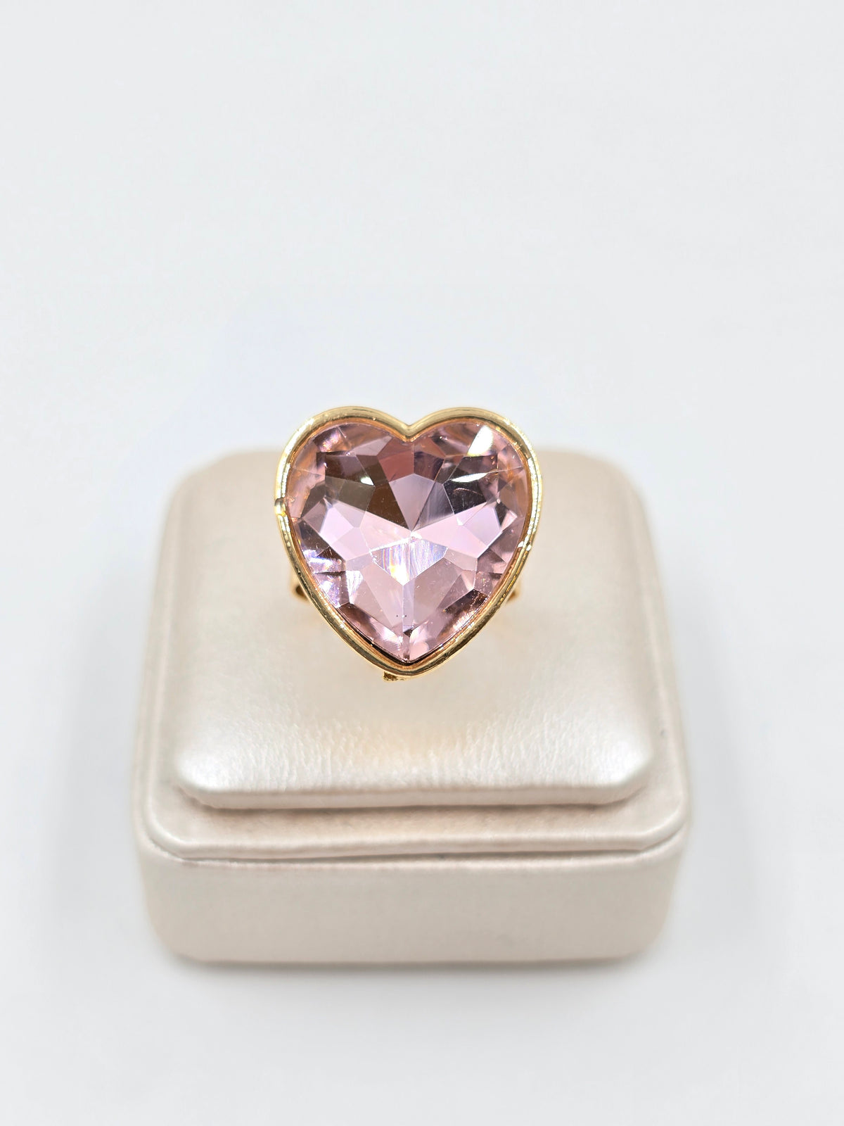 O - Gemstone Heart Ring