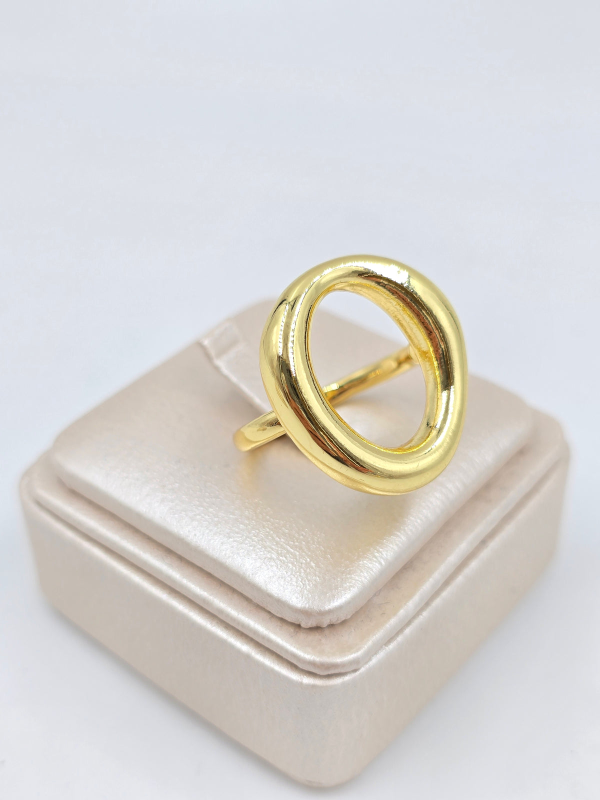 O - Golden Trendy Oval Ring