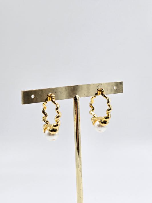Pearl Twist Golden Hoops