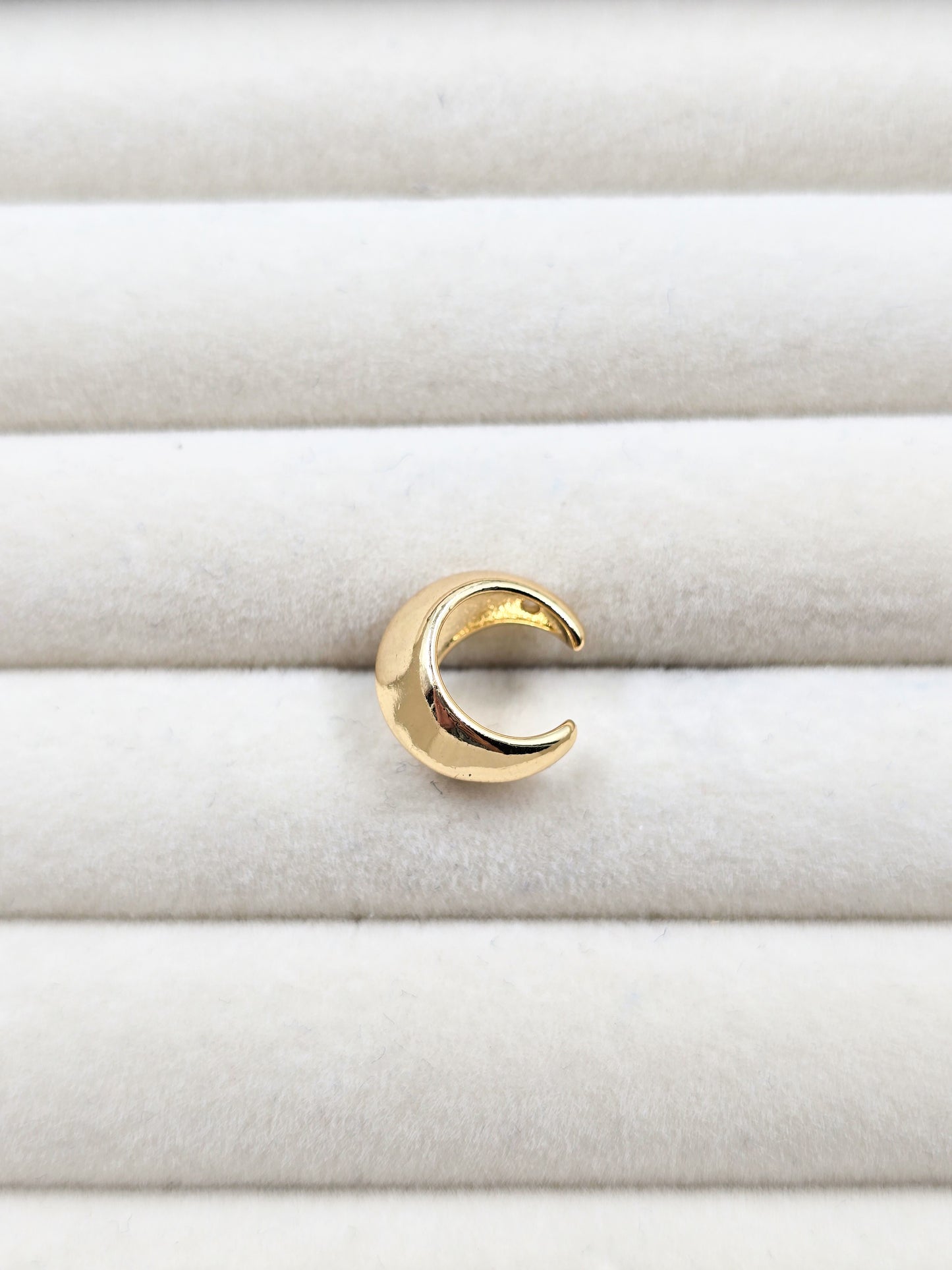 Small Gold Earcuff